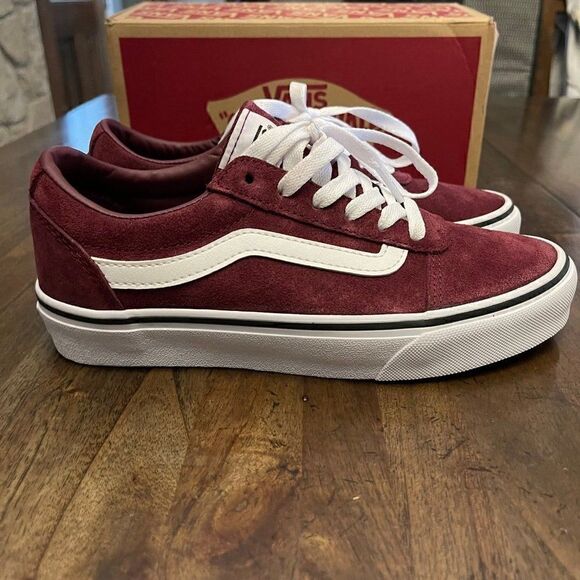 Vans Suede Old Skool Shoes - Picture 10 of 12